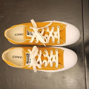 Converse Chuck Taylor All-Star Lugged Low Top Platform Women’s Size 7.5